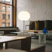 Flos Glo-Ball T1 & T2 Tischleuchte aus satiniertem Opalglas, Aluminium & Stahl Flos Glo-Ball T1 & T2 Tischleuchte