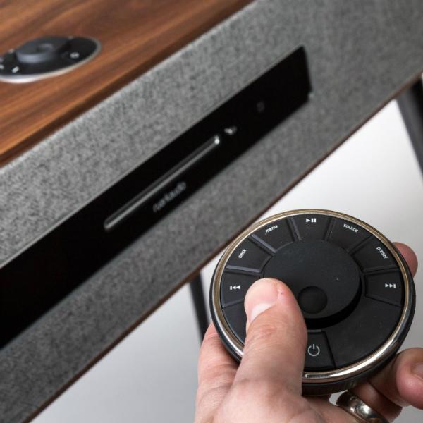 Ruark Audio R7 MK3 mit "RotoDial"-Fernbedienung für intuitive Bedienung ruark-audio-r7-mk3-mit-rotodial-fernbedienung