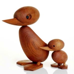 holzfiguren-duck-and-duckling-architectmade
