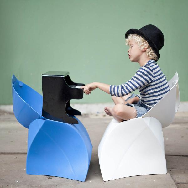 Kindermöbel für den Garten: Faltbarer Kinder-Stuhl | flux chair junior blau kindermoebel-garten-flux-chair-junior-blau