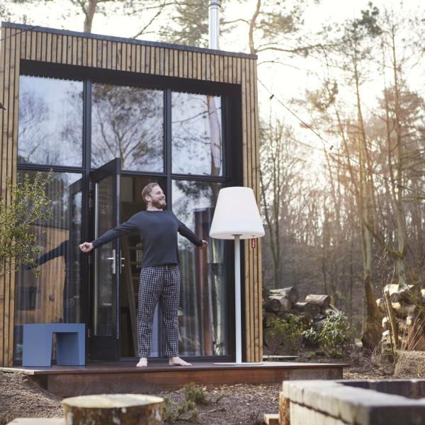 Edison the Giant: Outdoor Stehleuchte | 3 Helligkeitsstufen, umschaltbare Lichtfarbe fatboy-edison-the-giant