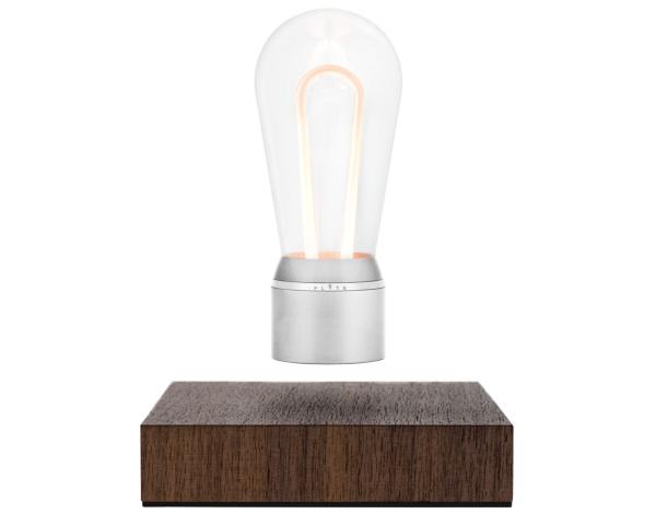 Schwebende Lampe Nikola von Flyte | Design: Flyte | Chromfassung mit Aluminiumring & Walnussholz Basis flyte-nikola-schwebende-lampe