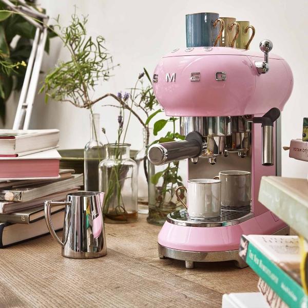 SMEG Espressomaschine Espresso-Kaffeemaschine ECF01 | Design: Italienisches Design by SMEG smeg-espressomaschine