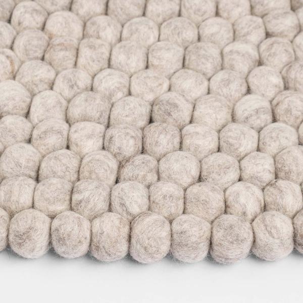 myfelt – Filzkugelteppich Béla rund | aus 100% Naturprodukten | Design: myfelt myfelt-bela-filzkugelteppich-rund-filzkugelteppiche