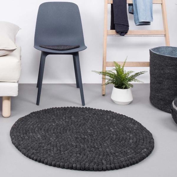 myfelt – Filzkugelteppich Hugo rund | aus 100% Naturprodukten | Design: myfelt myfelt-hugo-filzkugelteppich-rund