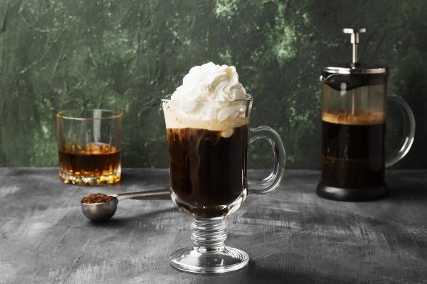 Irish Coffee mit Whisky Irish Coffee mit Whisky