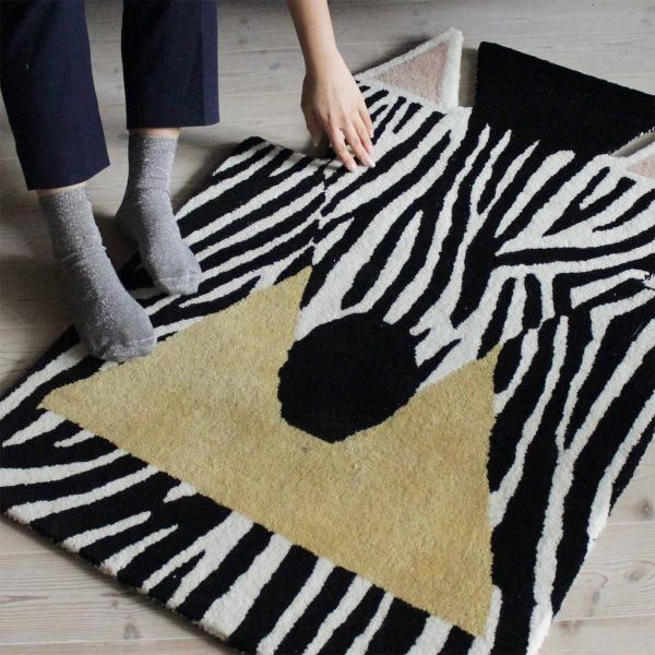 EO Denmark Zebra Carpet | Tierteppich | Design: Atelier Twice eo-denmark-zebra-carpet-tierteppich