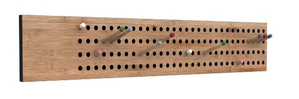 We Do Wood - Scoreboard Garderobe horizontal aus Bambus | Design: Sebastian Jorgensen we-do-wood-scoreboard-garderobe
