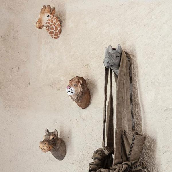 ferm Living – Safaritierhaken | handgeschnitzt | Design: ferm Living ferm-living-safari-wandhaken-eingangsbereich-gestalten