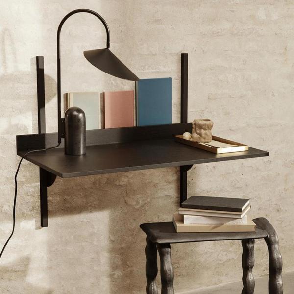 ferm LIVING – Sector Desk | Wandmontage nötig | Design: ferm LIVING ferm-living-sector-desk