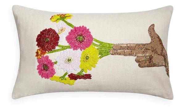 flower-hand-kissen