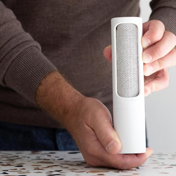 Steamery – Lint Brush | minimalistische Bekleidungsbürste lint-brush-steamery-dampfen-statt-buegeln
