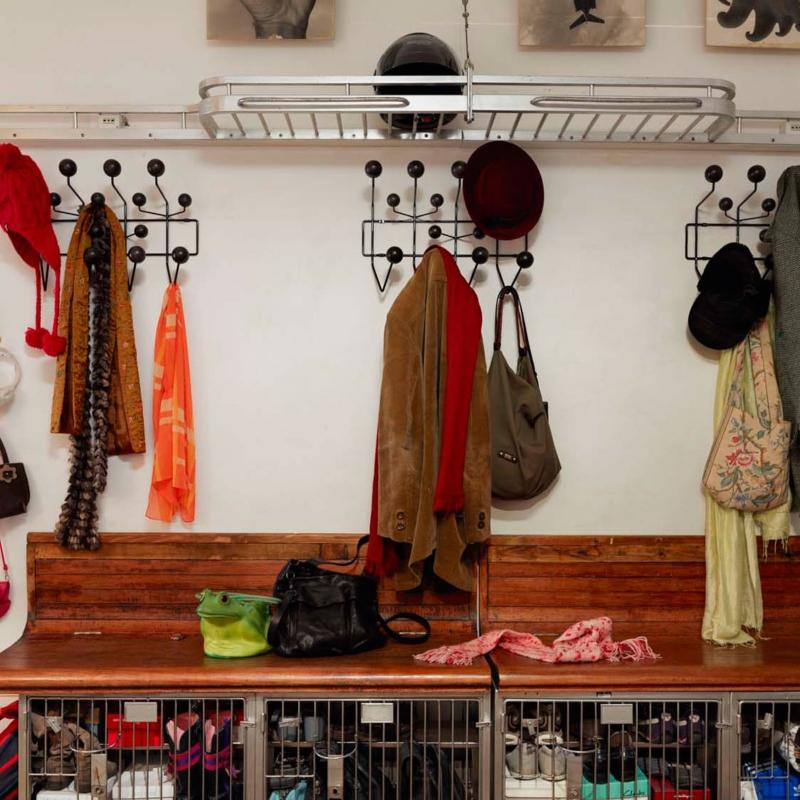 Vitra Hang it all Garderobe | Design: Charles & Ray Eames vitra-hang-it-all-garderobe-schoene-kinderdeko