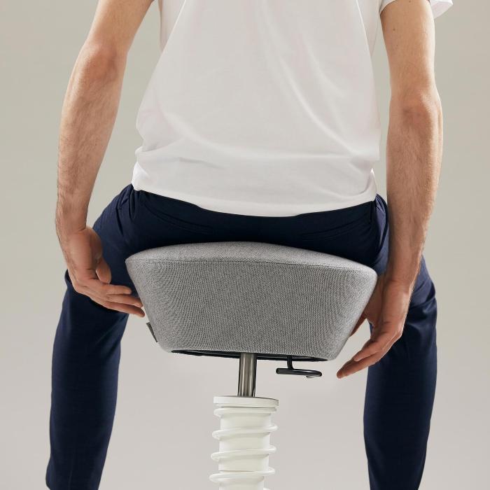 Aeris – Swopper mit Rollen | Gestellfarbe: weiß | Design: Henner Jahns stuhl-mit-rollen-weiss