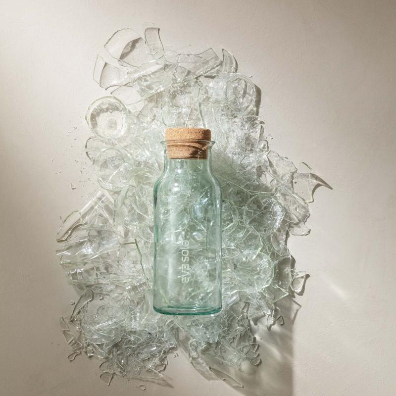 Glaskaraffe aus 100 % Recyclingglas, Kork eva-solo-recycled-karaffe