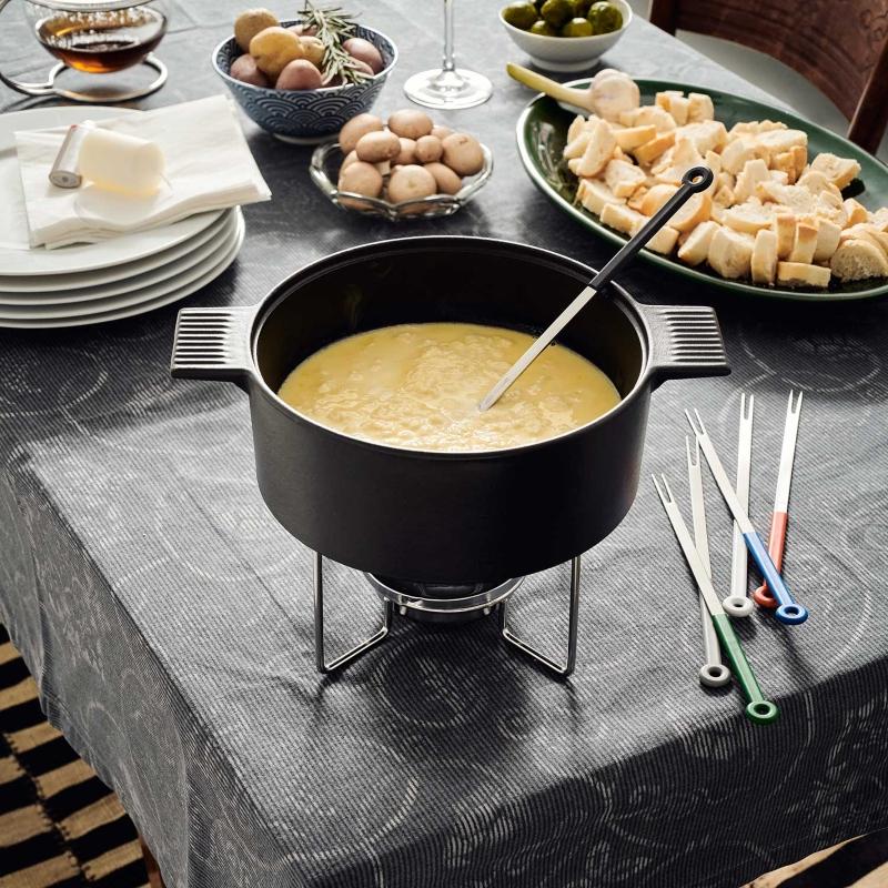 mono - Fonduetopf mit Edelstahlspritzring | Design: Mark Braun, 2020 mono-fonduetopf