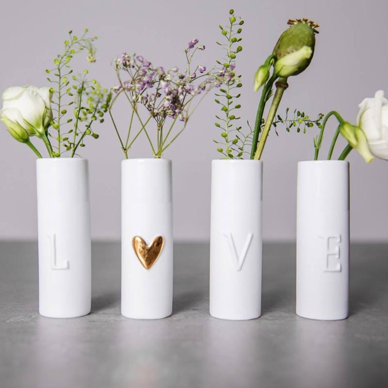 Räder Love Vasen im 4er Set | Serie: Wolke Sieben | mit goldenem Herz als „O“ raeder-design-mini-vasen-wolke-sieben-love-4er-set