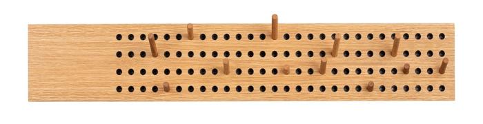 We Do Wood – Scoreboard Garderobe horizontal | Garderobenleiste | Design: Sebastian Jorgensen we-do-wood-scoreboard-garderobe-horizontal minimalistische-garderobe-zusammenstellen