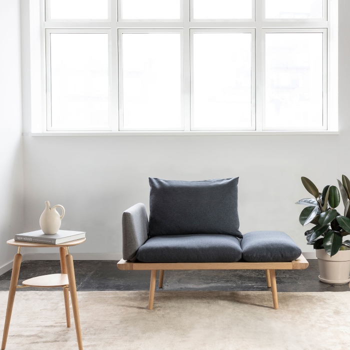 UMAGE – Lounge Around 1.5 Sitzer | minimalistisches Sofa | Design: Soren Ravn Christensen umage-lounge-around-1-5-sofa einrichten-im-japandi-style