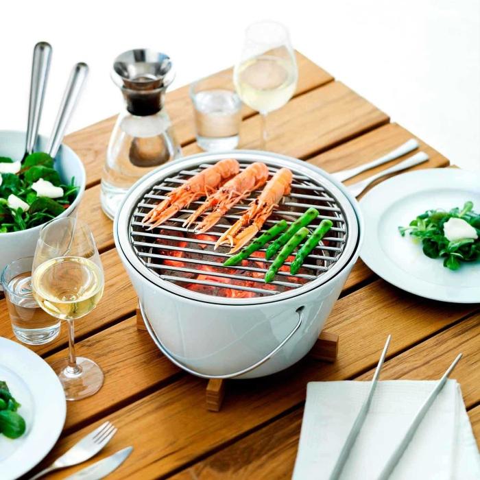 eva solo Tischgrill | Zubereiten direkt auf dem Tisch | Design: Claus Jensen und Henrik Holbæk eva-solo-tischgrill das-perfekte-picknick