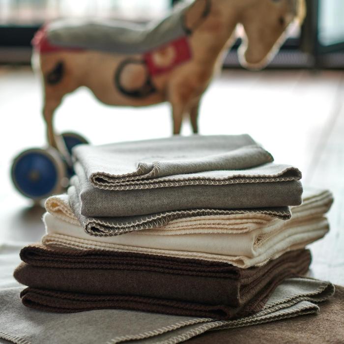 Wollzeit – Die Kleine Babydecke | Kuscheldecke | Design: Wollzeit wollzeit-die-kleine-wolldecke