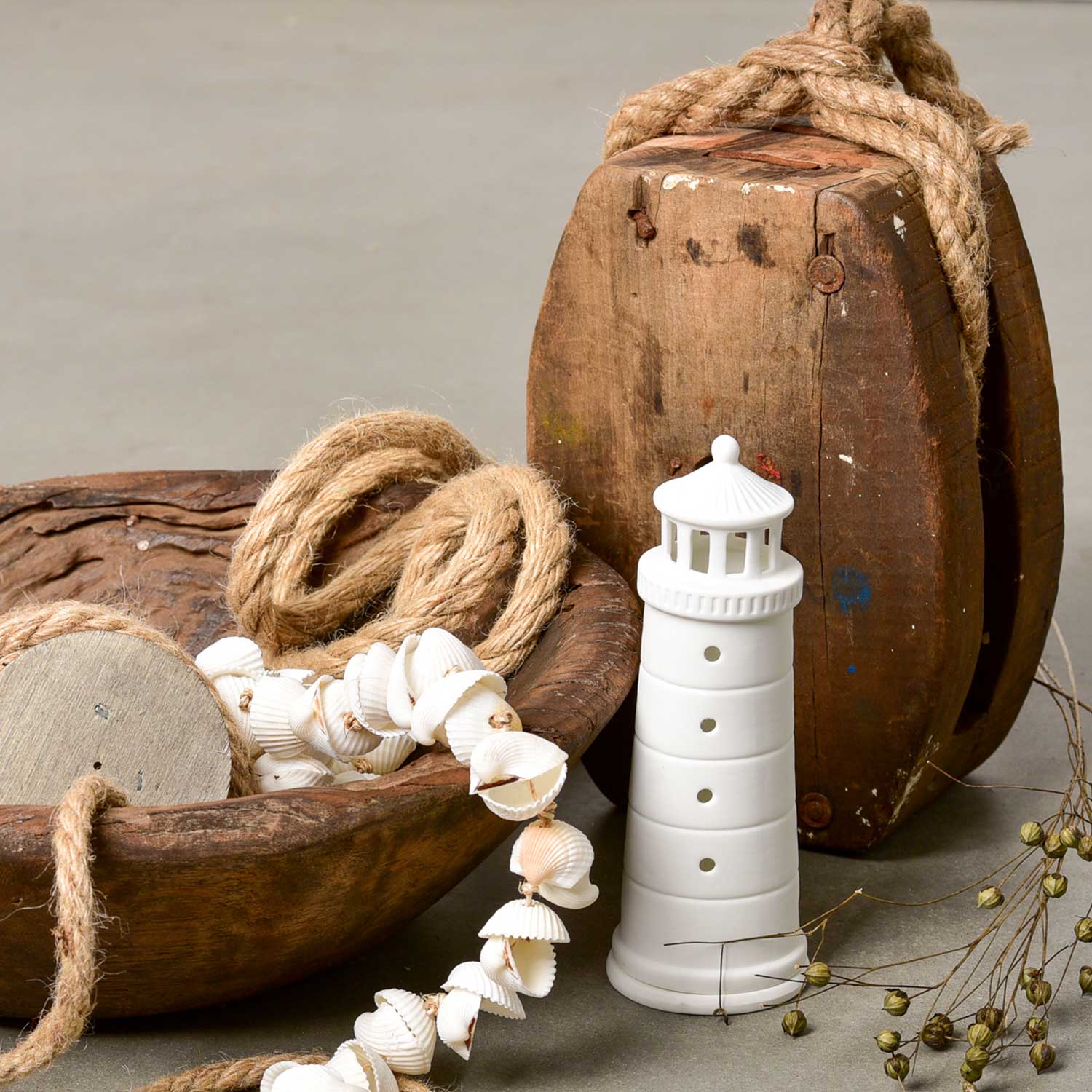 räder - Meer als Worte | Leuchtturm Kerzenhalter | Design: Özkaya raeder-design-meer-als-worte-leuchtturm-kerzenhalter