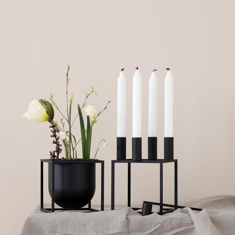 by Lassen - Kubus Flowerpot | aus lackiertem Metall | Design: Søren Lassen & Sarah Abbondio 2019 by-lassen-kubus-flowerpot