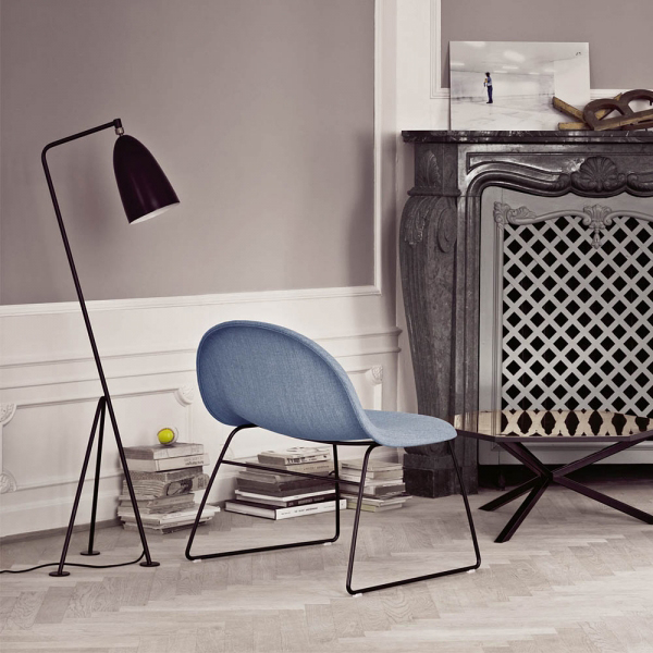 Grossmann Grasshopper | Stehleuchte | Design: Greta Magnusson-Grossman gubi-grossmann-grasshopper-stehleuchte-gm1 vintage-wohnzimmer