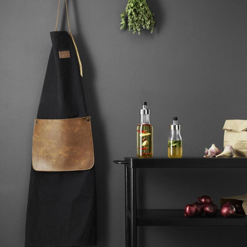 Eva Solo – Schürze aus Canvas und Leder eva-solo-schuerze-in-canvas-und-leder