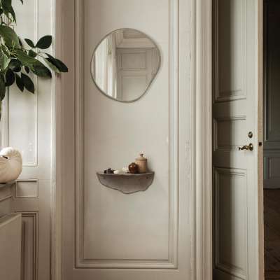 Hereinspaziert! 5 Fresh-up Ideen für den Flur 8 Flur-Idee 5: Pond-Spiegel von ferm LIVING