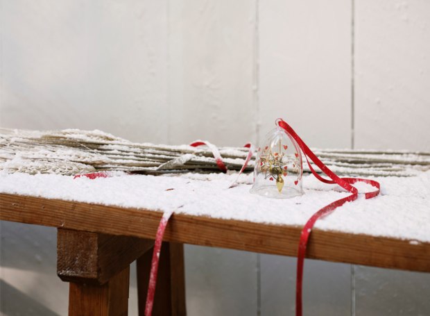 Holmegaard – Ann-Sofi Romme Weihnachtsglocke | Design: Ann-Sofi Romme Holmegaard – Ann-Sofi Romme Weihnachtsglocke | Design: Ann-Sofi Romme Designer-Christbaumschmuck