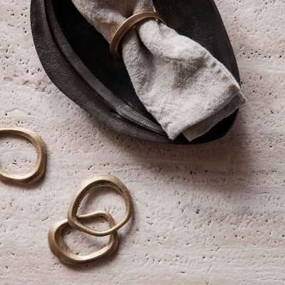Tischdeko Weihnachten: 5 festliche Lieblinge 4 ferm living flow serviettenringe 100389501