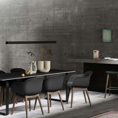 Skandinavisches Design in seiner schlichtesten Form: die Pendelleuchte Linear von Muuto.