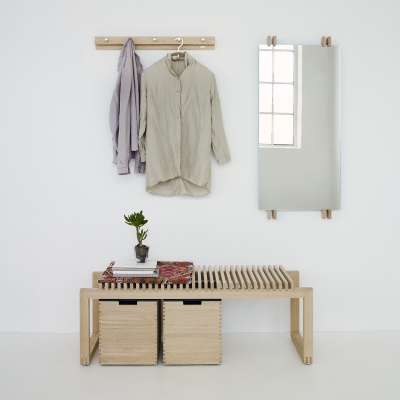 Garderobenleiste oder Sitzbank, die Cutter-Serie von Skagerag ist skandinavisches Design pur und trägt dem Modern Living-Trend Rechnung.