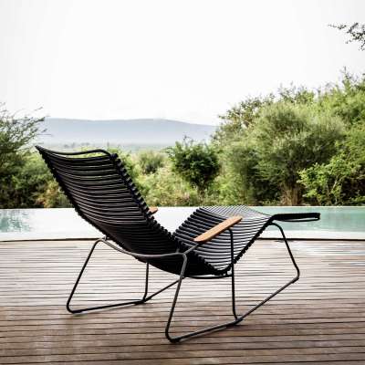 Mit einem Klick lassen sich die Lamellen der HOUE Click Sunrocker Liege tauschen. Ausgesprochen praktisch.