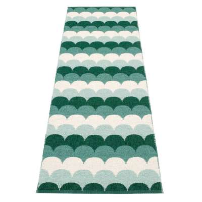 Outdoor-Teppiche von Pappelina sind made in Schweden und werden traditionell gefertigt. 