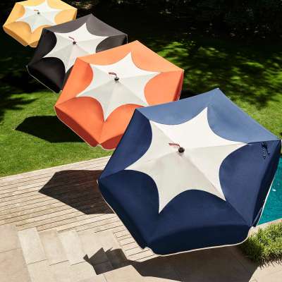 Sonnenschirme: Unsere Top 5 Schattenspender 6 Sonnenschirme wie aus der Eiscreme-Werbung: Sunshady von Fatboy.