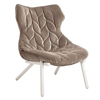 Cafécore Interieur Trend: Nicht nur für Kaffee-Fans! 12 Den chilligen Foliage Loungssessel hat Patricia Urquiola für Kartell entworfen.