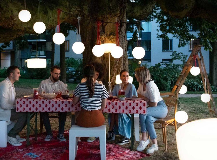 Fatboy - Bolleke, portable Hängeleuchte | Design: Nathalie Schellekens Fatboy - Bolleke portable Hängeleuchte | Design: Nathalie Schellekens - mobile LED-Leuchte