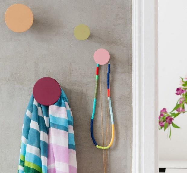 REMEMBER – Wandhaken 4er Set runde, bunte Wandhaken REMEMBER – Wandhaken 4er Set runde, bunte Wandhaken