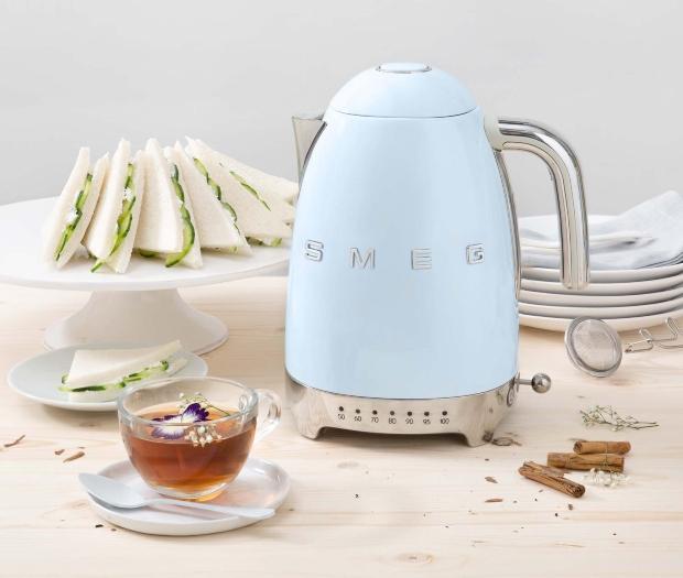 7 Temperaturstufen mit LED-Statusanzeige | Design: SMEG