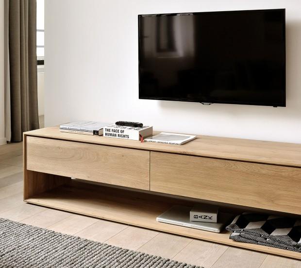 Ethnicraft – Nordic TV Longboard Siedeboard aus Eichenholz | Design: Alain van Havre Ethnicraft – Nordic TV Longboard Siedeboard aus Eichenholz | Design: Alain van Havre - Wohnzimmer-Ideen
