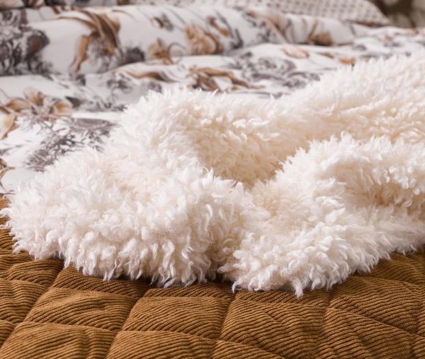 ESSENZA – Shelley Plaid weiche Tagesdecke