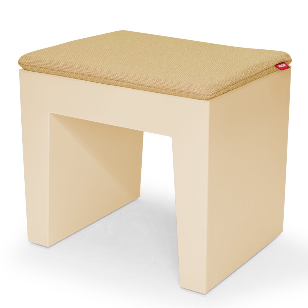 Mit dem optional erhältlichen Sitzkissen wird der Fatboy Concrete Seat gleich noch mal ein bisschen bequemer.