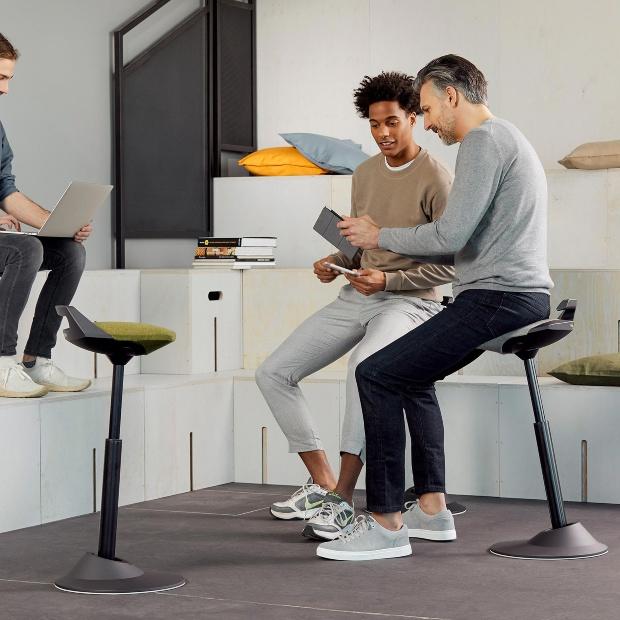 Aeris – Muvman Säulenfarbe: grau Design: Henner Jahns | Aeris - Muvman grau Aeris – Muvman Säulenfarbe: grau Design: Henner Jahns | Aeris - Muvman grau - Ergonomie am Arbeitsplatz
