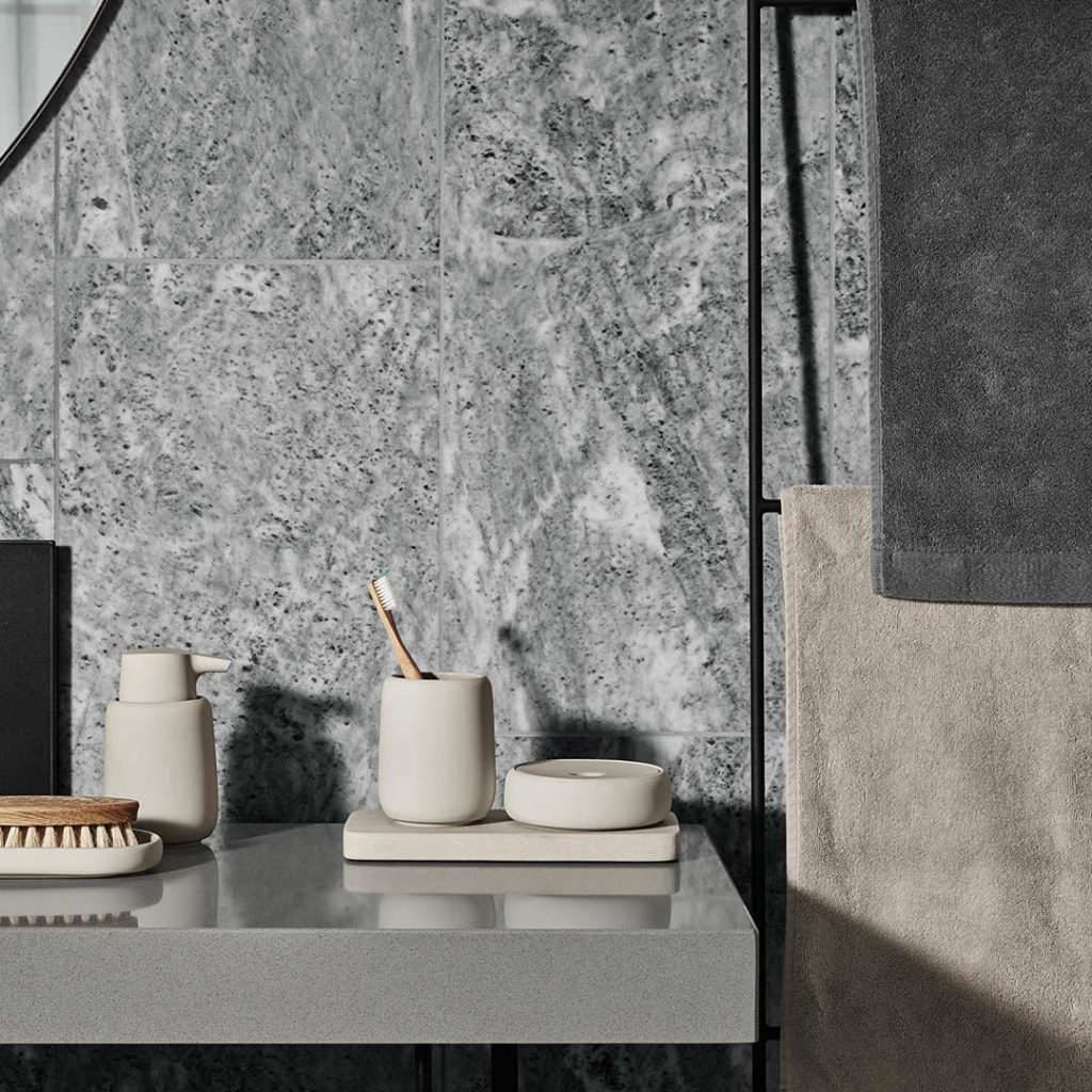 Badezimmer Ideen „made in Germany”: die blomus SONO-Serie.