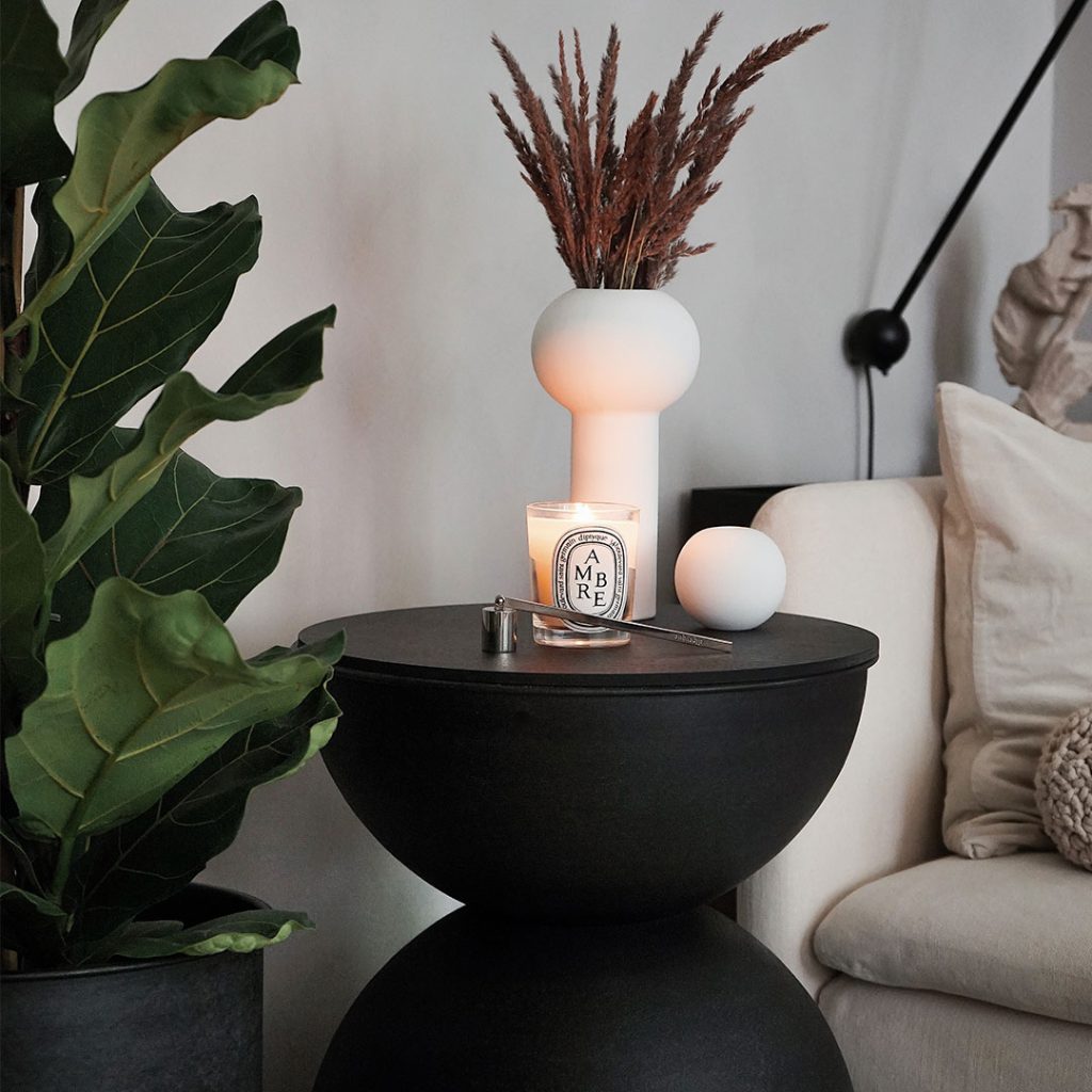 Designer Pflanzkübel: unsere liebsten Urban Big Five 7 Designer Pflanzkübel mit Mehrwert: der Hourglass Pot von fermLIVING.