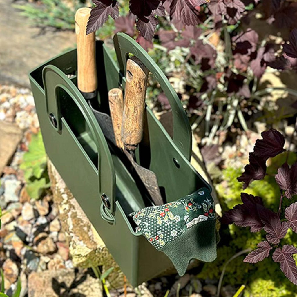 Hachiman Produkte: Ordnungsliebe neu definiert 7 In der Garden Tool Bag & Pocket haben Sie dank der Inneneinteilung alles ganz schnell griffbereit.