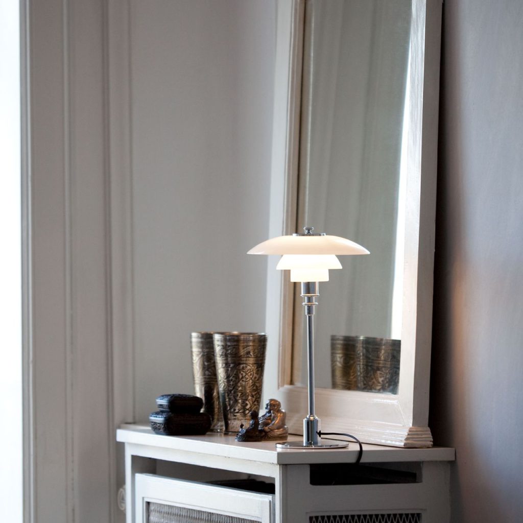 Designer im Spotlight: Poul Henningsen 3 Louis Poulsen - PH 2/1 Tischleuchte; Design: Poul Henningsen