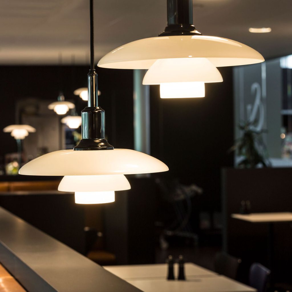 Designer im Spotlight: Poul Henningsen 6 Louis Poulsen - PH 3/2 Pendelleuchte